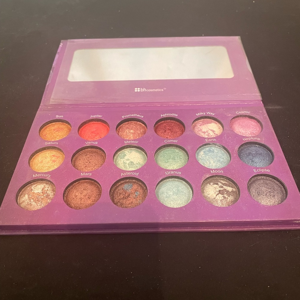 BH Cosmetics Galaxy Girl Baked Eyeshadow Palette New